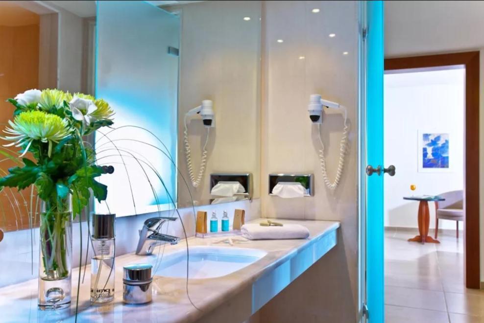 Junior Suite Side Sea View