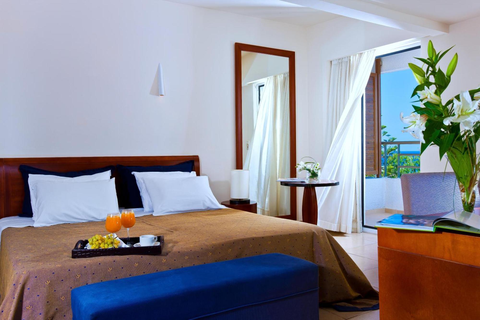 Executive Room Side Sea View